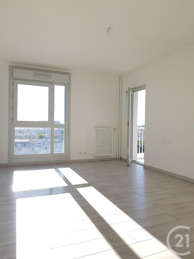 Afficher la photo en grand Appartement F2 à vendre - 2 pièces - 48.63 m2 - TOULOUSE - 31 - MIDI-PYRENEES - Century 21 Idéa