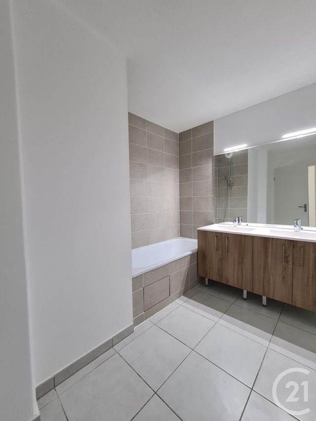 Appartement F3 à louer - 3 pièces - 74.1 m2 - TOULOUSE - 31 - MIDI-PYRENEES - Century 21 Idéa